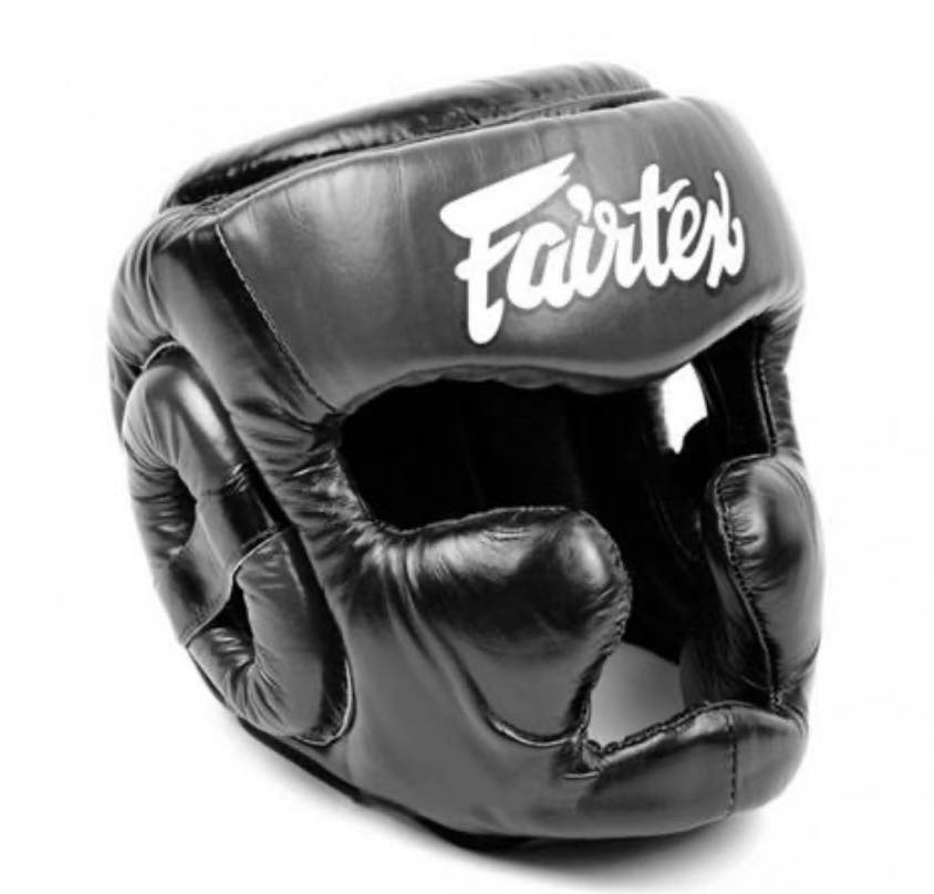熱い販売 HG13 Diagonal Vision Head Guard (Lace Up) - HG13-LC ボクシング